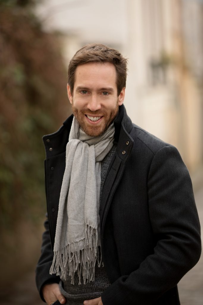 Photographe-portrait-homme-exterieur-Paris-photo-portraitiste
