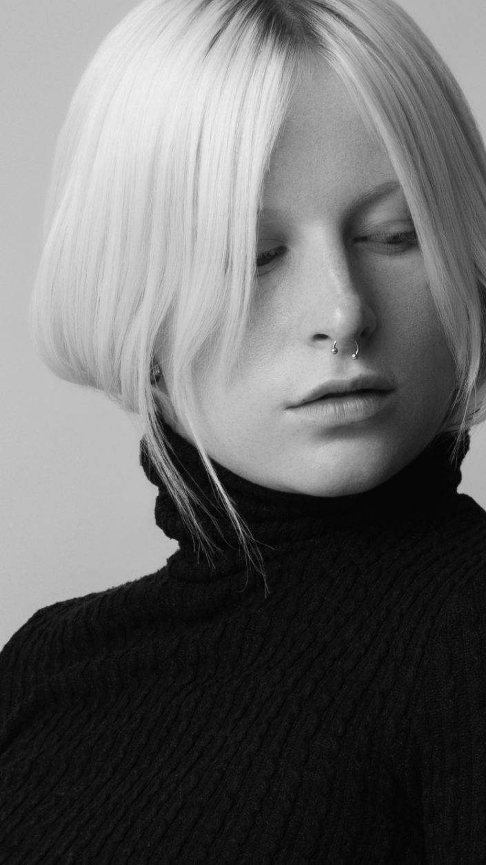 portrait-book-noir-et-blanc-femme-modele-mannequin
