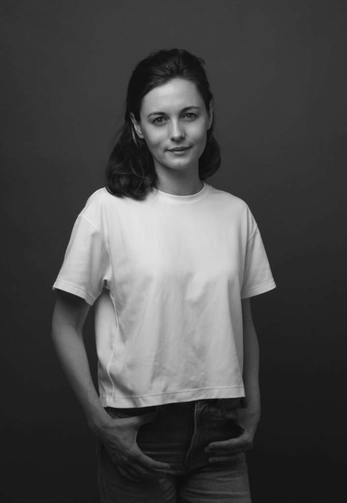 portrait-personnel-femme-studio-photo