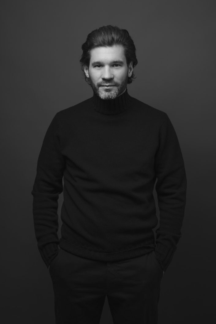 photographe-portrait-corporate-studio-photo-book-