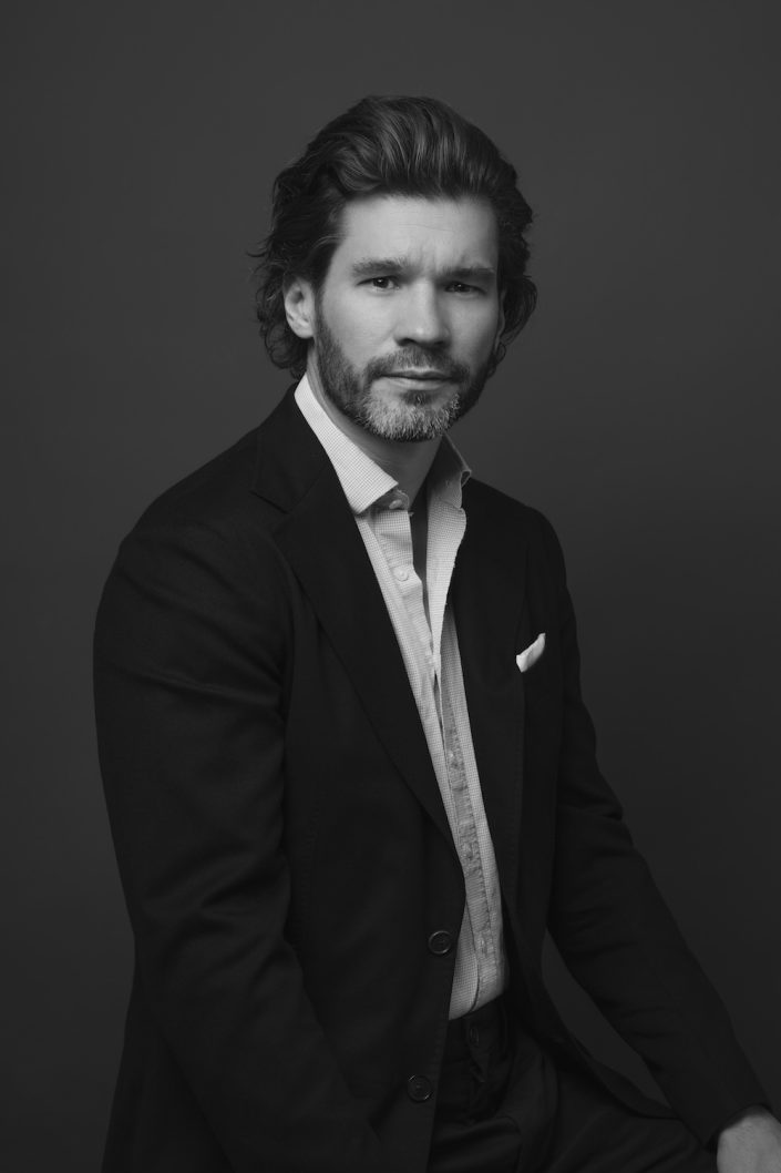 photographe-portrait-corporate-studio-photo-book-